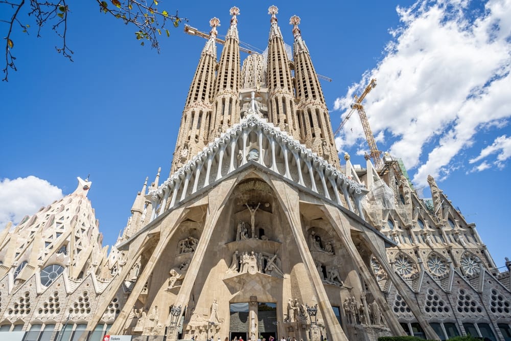 Barselona'nın en ikonik yapılarından biri: Sagrada Familia